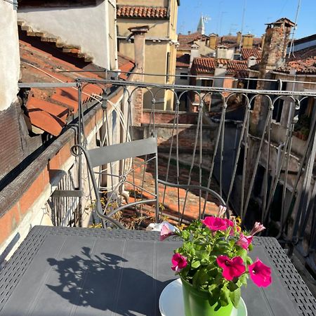 Romantic Rialto Apartment Veneza Exterior foto